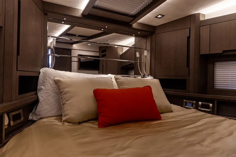 Slide: The Image of Galeon 550 FLY 2021 - 50