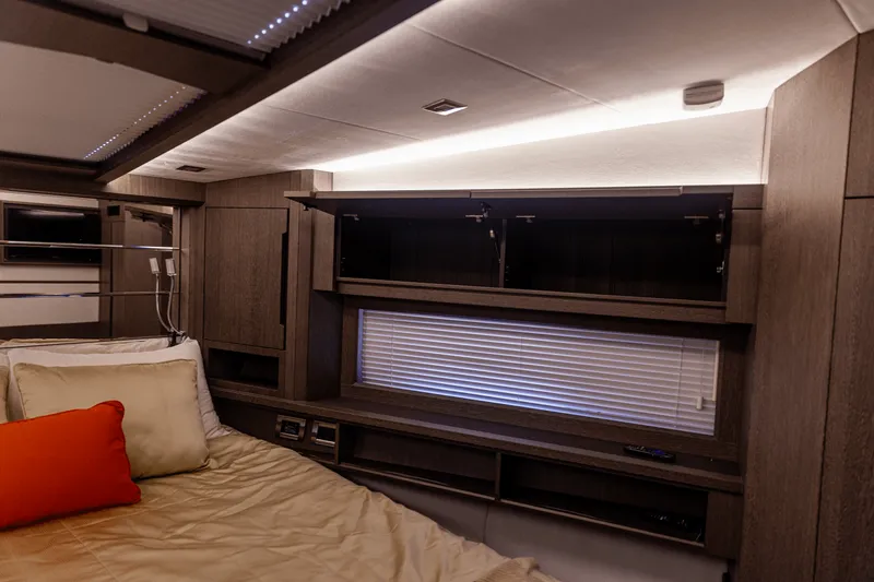 Slide: The Image of Galeon 550 FLY 2021 - 52