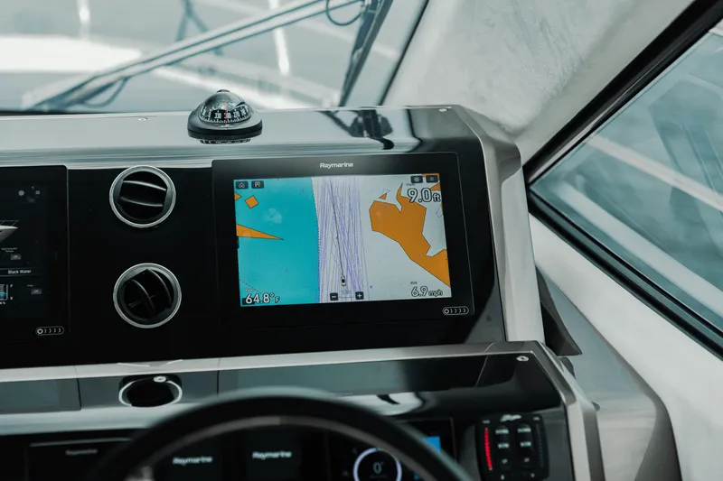 Slide: The Image of Galeon 550 FLY 2021 - 56