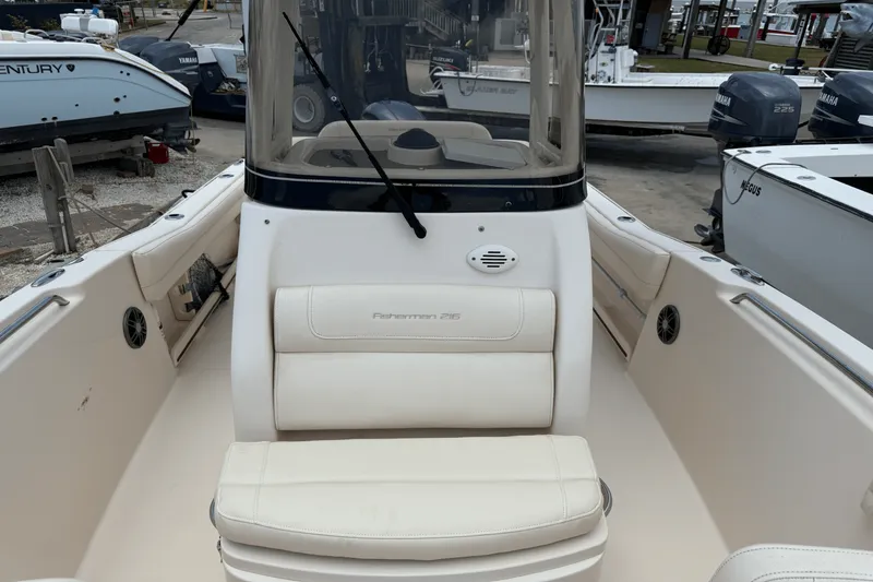 Slide: The Image of Grady-White 216 FISHERMAN 2022 - 13