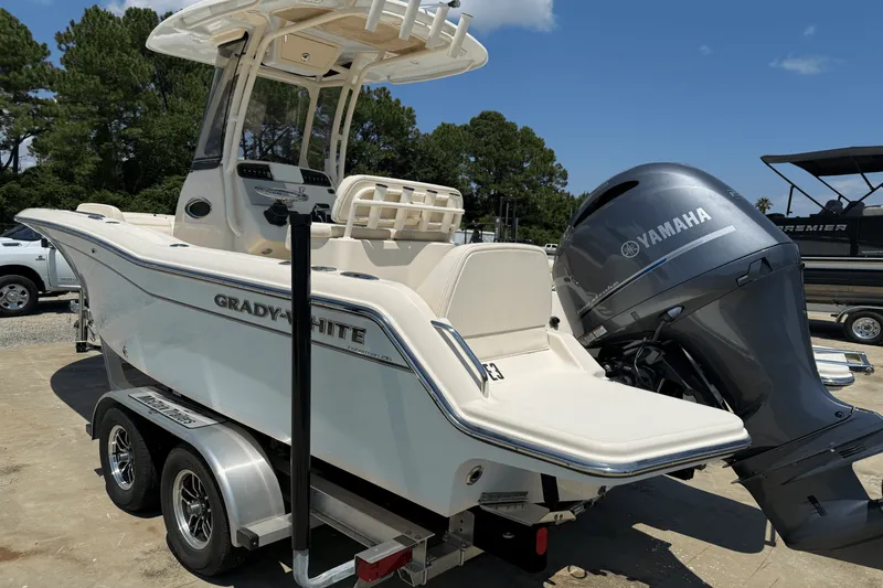 Slide: The Image of Grady-White 216 FISHERMAN 2022 - 6