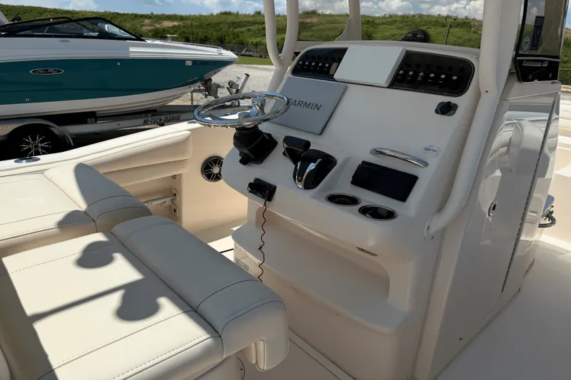 Slide: The Image of Grady-White 216 FISHERMAN 2022 - 7