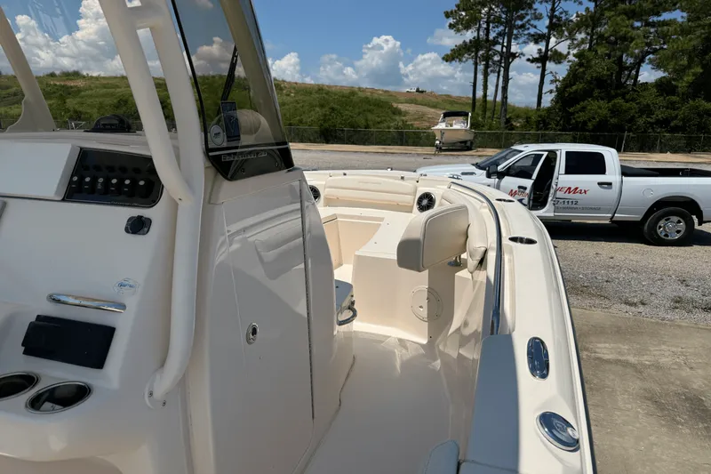 Slide: The Image of Grady-White 216 FISHERMAN 2022 - 8