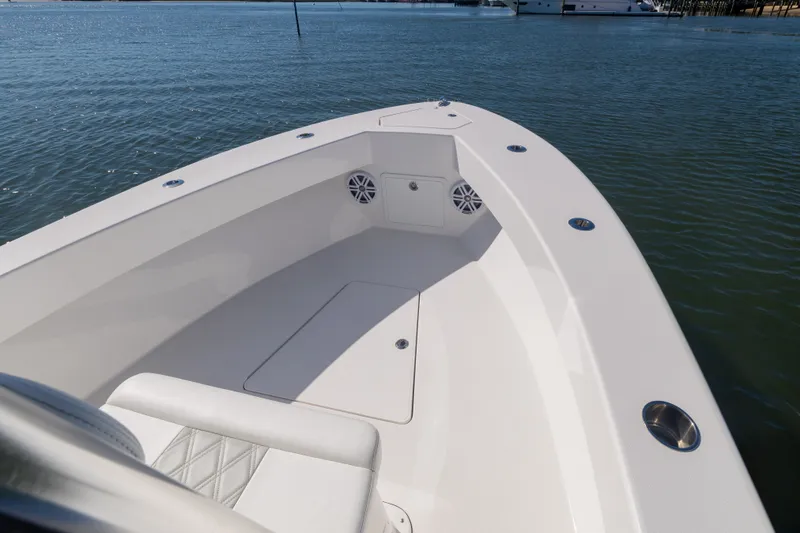 Slide: The Image of Reef Runner 230 Open 2024 - 10