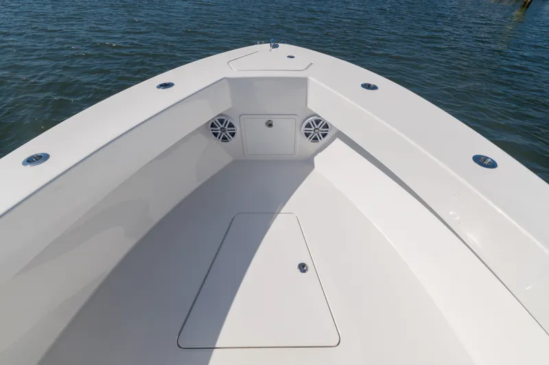 Slide: The Image of Reef Runner 230 Open 2024 - 11