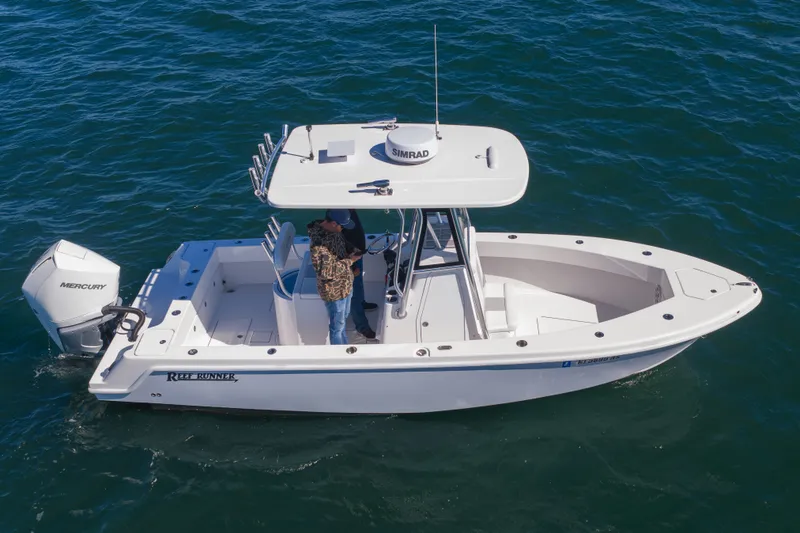 Slide: The Image of Reef Runner 230 Open 2024 - 5