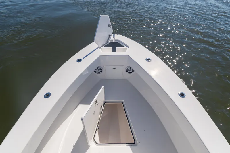 Slide: The Image of Reef Runner 230 Open 2024 - 12