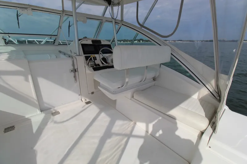 Slide: The Image of Luhrs 36 Open 2005 - 19