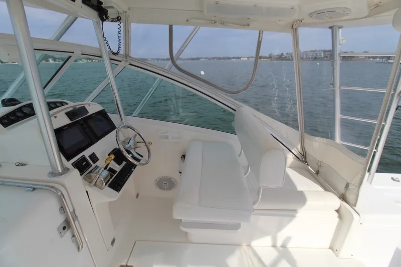Slide: The Image of Luhrs 36 Open 2005 - 20
