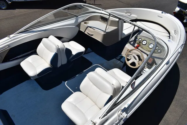 Slide: The Image of Bayliner 2150 Capri Bowrider 2001 - 12