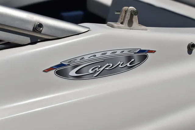 Slide: The Image of Bayliner 2150 Capri Bowrider 2001 - 14