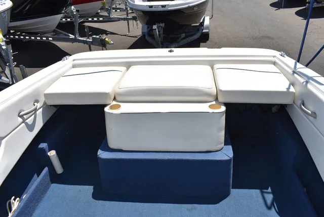 Slide: The Image of Bayliner 2150 Capri Bowrider 2001 - 19