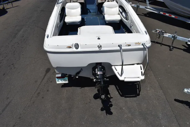 Slide: The Image of Bayliner 2150 Capri Bowrider 2001 - 7