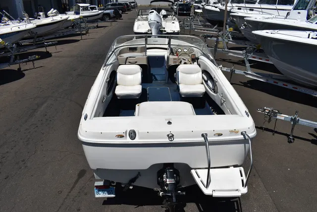 Slide: The Image of Bayliner 2150 Capri Bowrider 2001 - 8