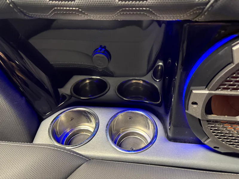 Slide: The Image of Mastercraft XT24 2022 - 100