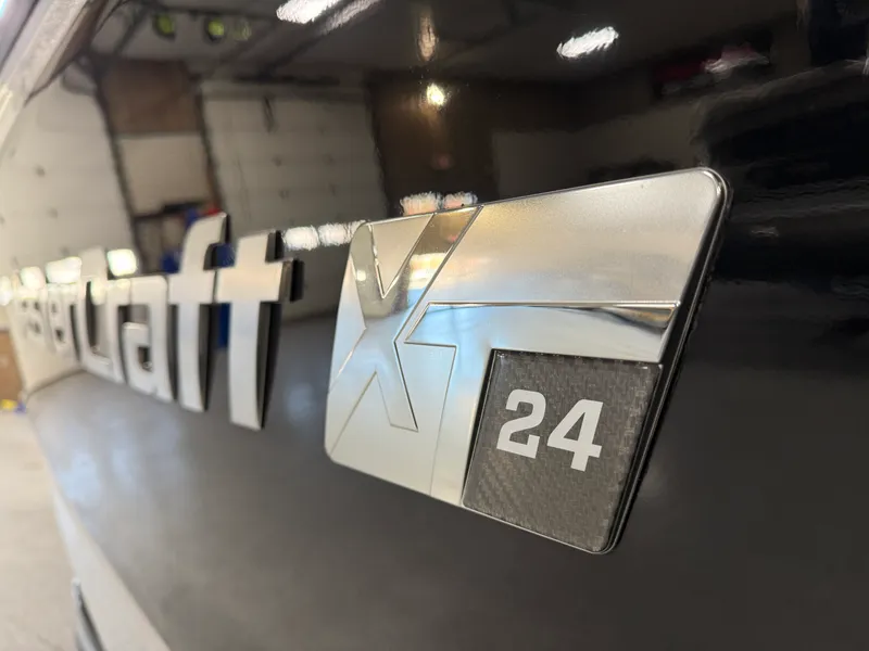 Slide: The Image of Mastercraft XT24 2022 - 11