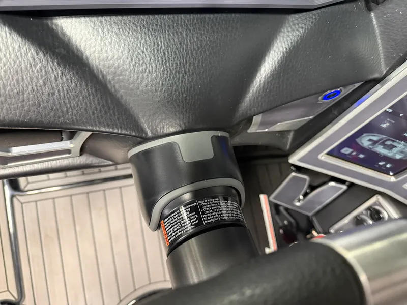 Slide: The Image of Mastercraft XT24 2022 - 83