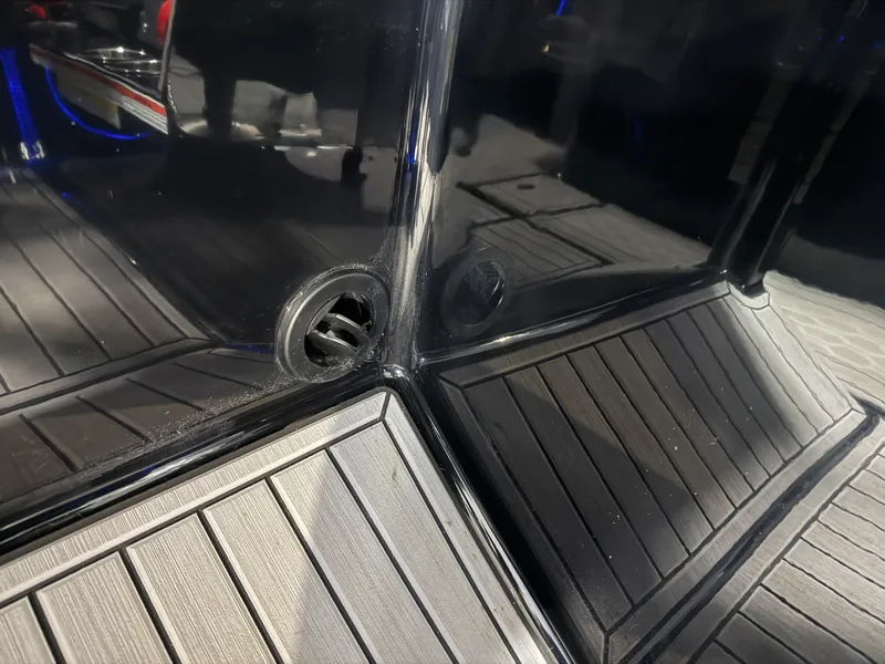 Slide: The Image of Mastercraft XT24 2022 - 87