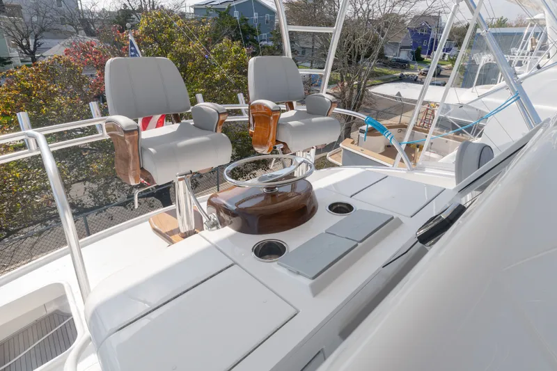 Slide: The Image of Viking 50 Convertible 2027 - 38