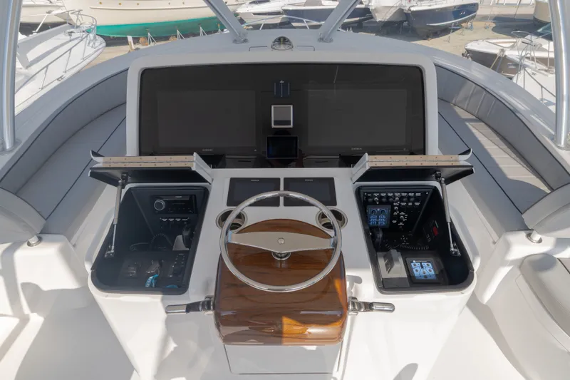 Slide: The Image of Viking 50 Convertible 2027 - 33