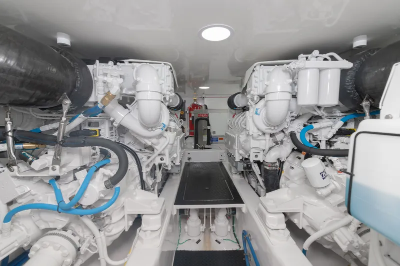 Slide: The Image of Viking 50 Convertible 2027 - 22