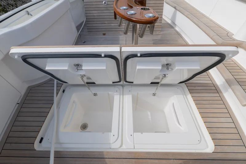 Slide: The Image of Viking 50 Convertible 2027 - 19