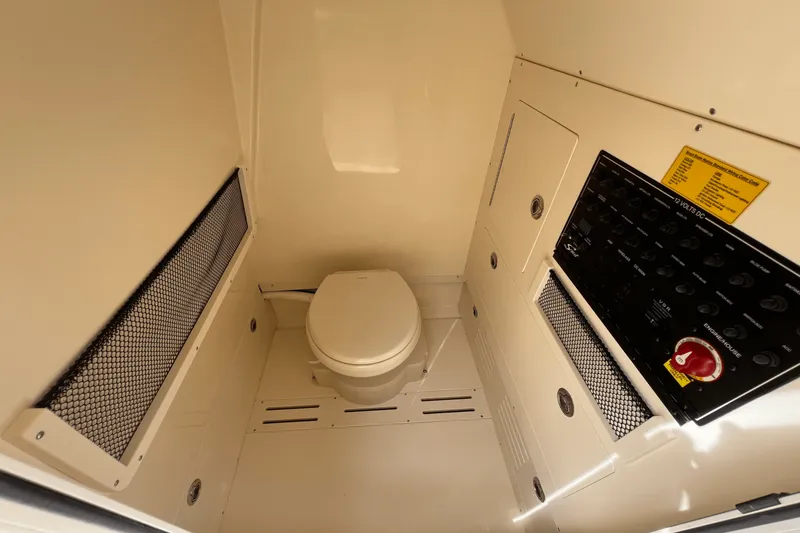 Slide: The Image of Scout 240 XSF 2025 - 14