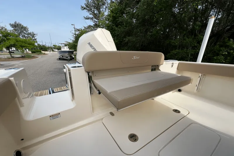 Slide: The Image of Scout 240 XSF 2025 - 5