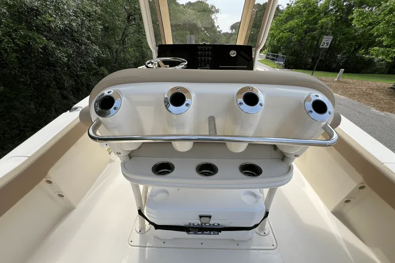 Slide: The Image of Scout 240 XSF 2025 - 7