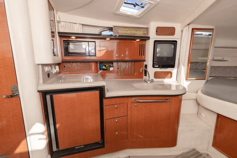 Slide: The Image of Sea Ray 340 Sundancer 2002 - 14