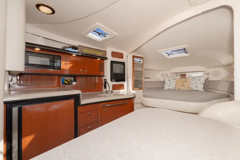 Slide: The Image of Sea Ray 340 Sundancer 2002 - 11