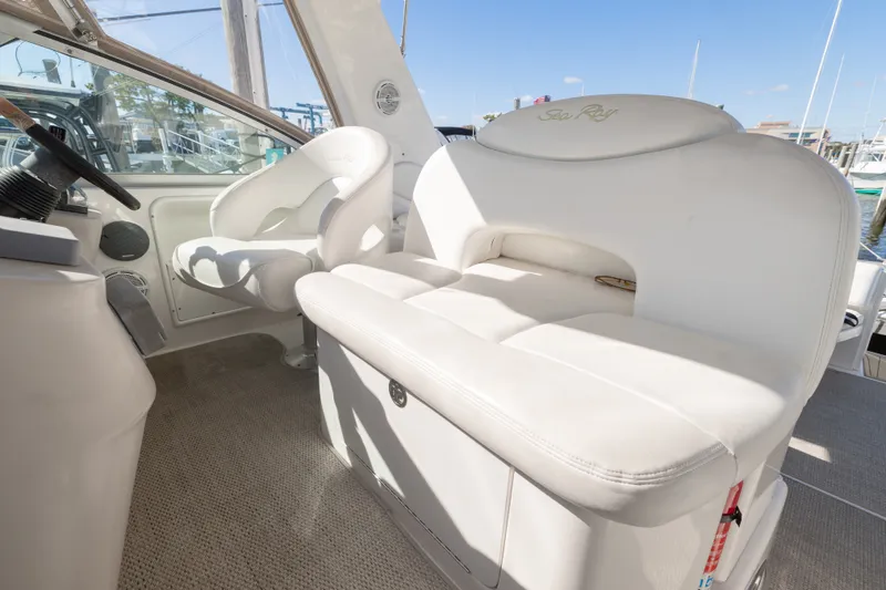 Slide: The Image of Sea Ray 340 Sundancer 2002 - 6