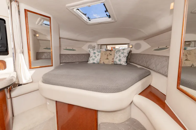Slide: The Image of Sea Ray 340 Sundancer 2002 - 13