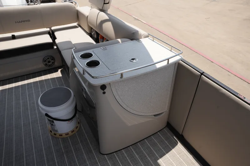 Slide: The Image of Harris 250 GRAND MARINER 2023 - 12