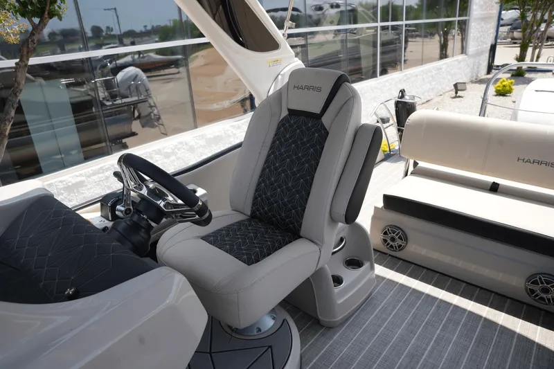 Slide: The Image of Harris 250 GRAND MARINER 2023 - 17