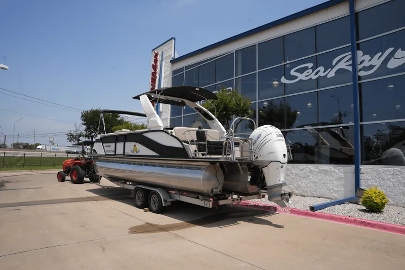 Slide: The Image of Harris 250 GRAND MARINER 2023 - 2