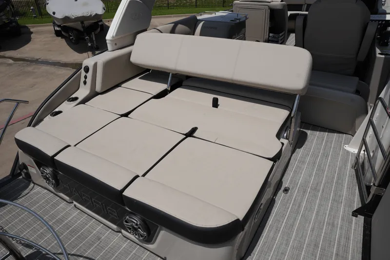 Slide: The Image of Harris 250 GRAND MARINER 2023 - 22