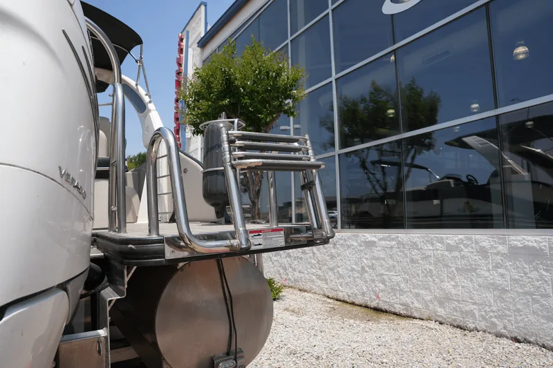 Slide: The Image of Harris 250 GRAND MARINER 2023 - 5