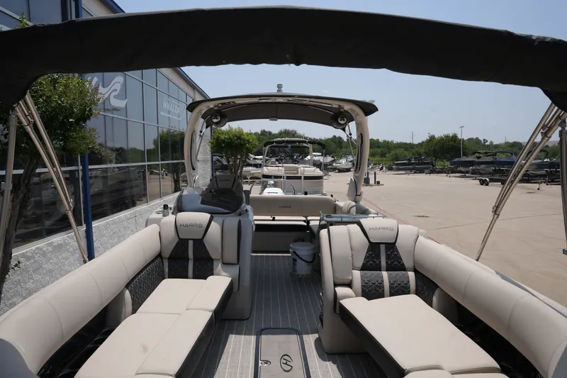 Slide: The Image of Harris 250 GRAND MARINER 2023 - 8