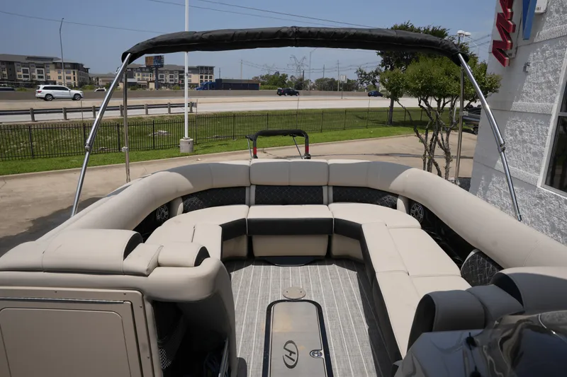 Slide: The Image of Harris 250 GRAND MARINER 2023 - 9