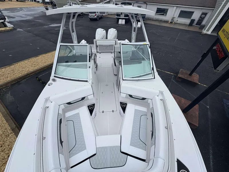 The Image of Blackfin 252 DC 2025 - 0