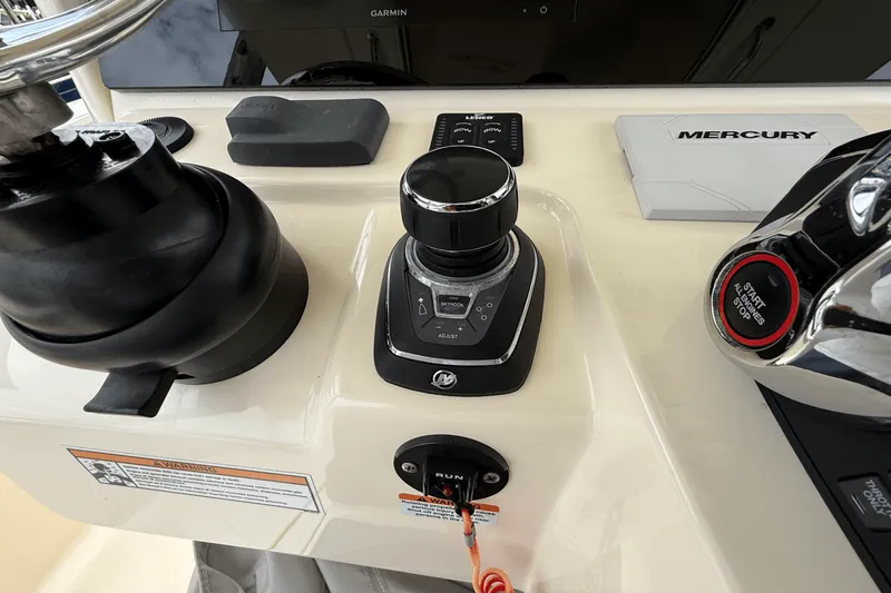 Slide: The Image of Scout 305 LXF 2023 - 13