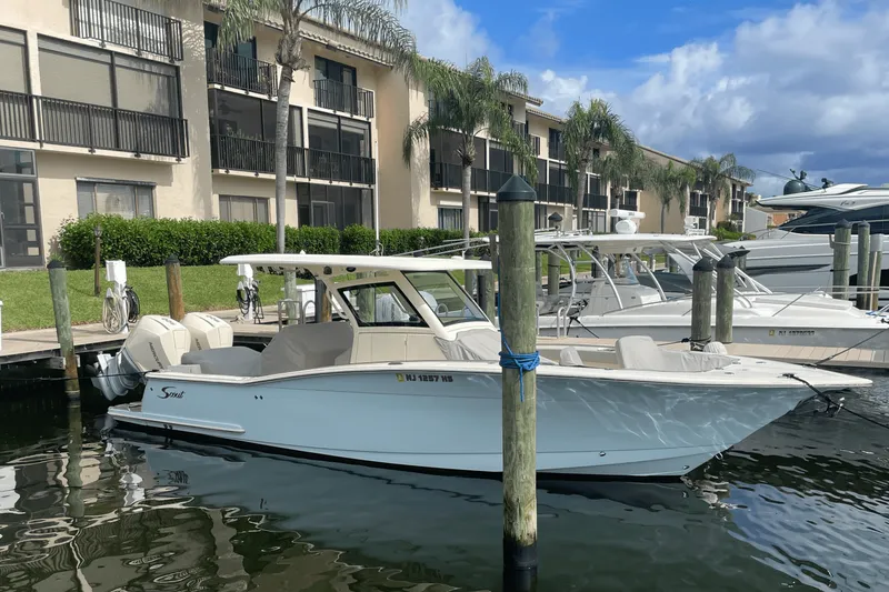 Slide: The Image of Scout 305 LXF 2023 - 2