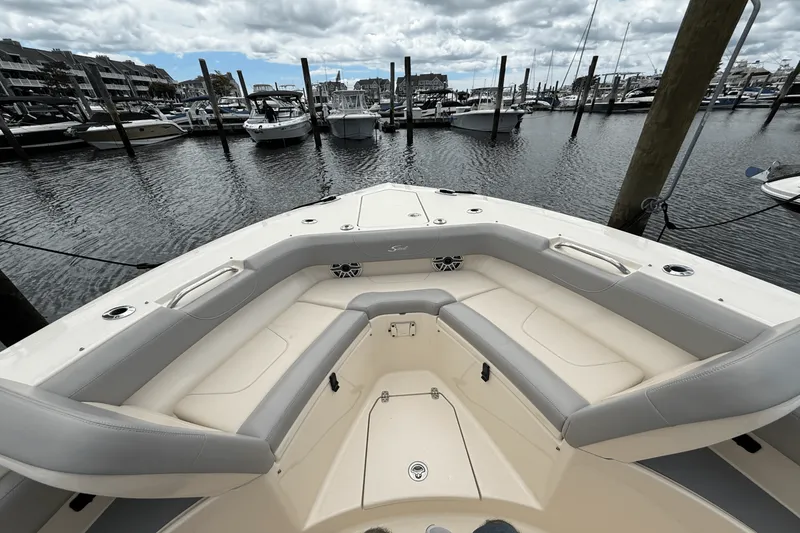 Slide: The Image of Scout 305 LXF 2023 - 21