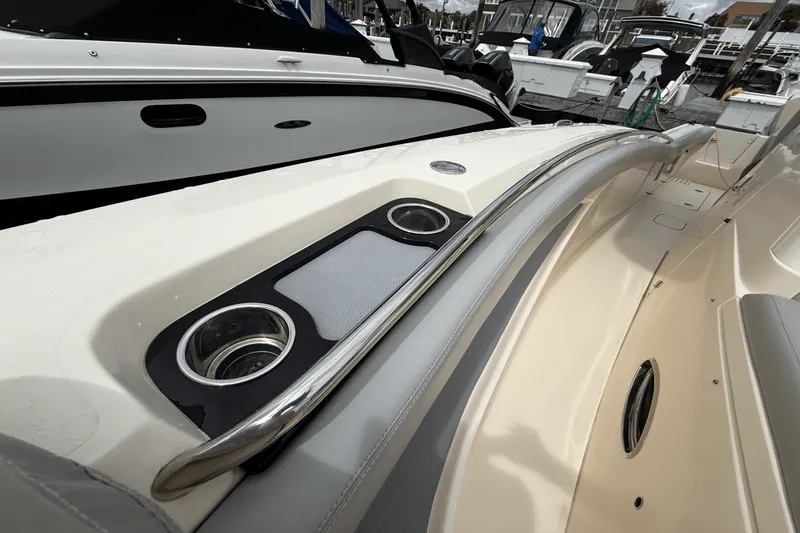 Slide: The Image of Scout 305 LXF 2023 - 26