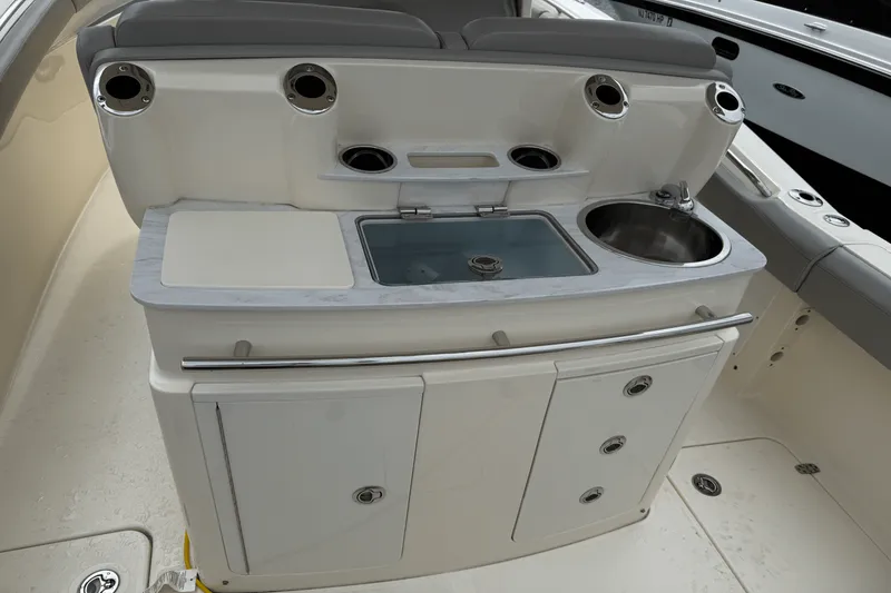 Slide: The Image of Scout 305 LXF 2023 - 27