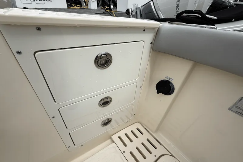 Slide: The Image of Scout 305 LXF 2023 - 29