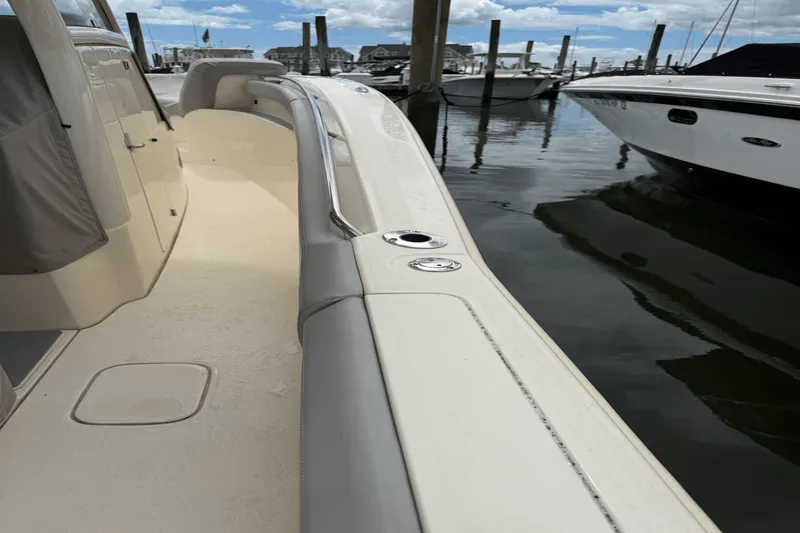 Slide: The Image of Scout 305 LXF 2023 - 32