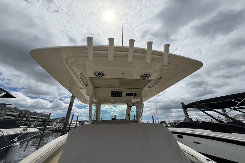 Slide: The Image of Scout 305 LXF 2023 - 8