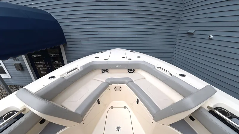 Slide: The Image of Scout 305 LXF 2023 - 27